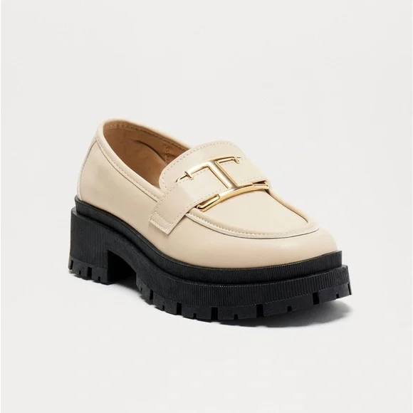 NWOB🔥Worth My Time Platform Heels🔥 - Picture 4 of 5